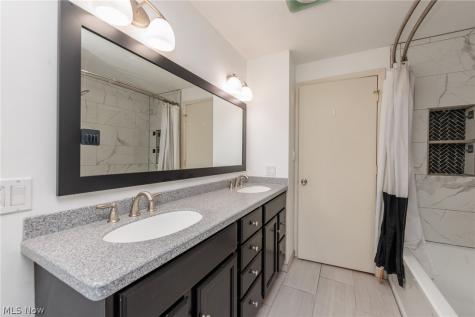 6182 Stafford Drive North Olmsted OH 44070