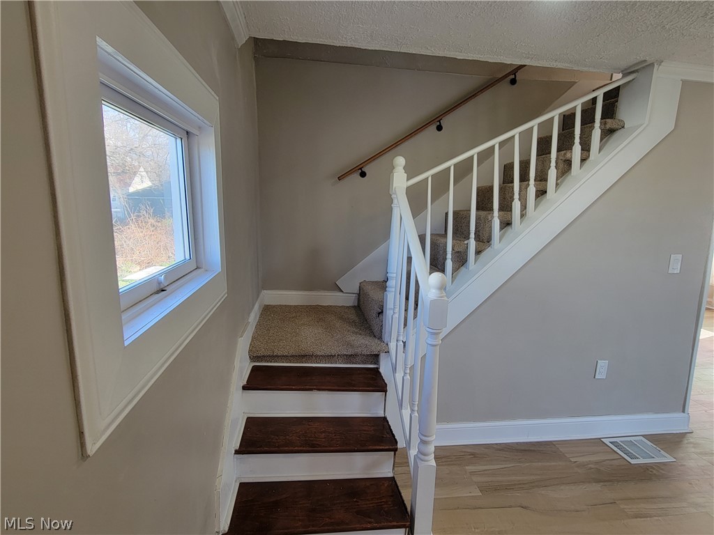 12621 Hirst Avenue Cleveland OH 44135