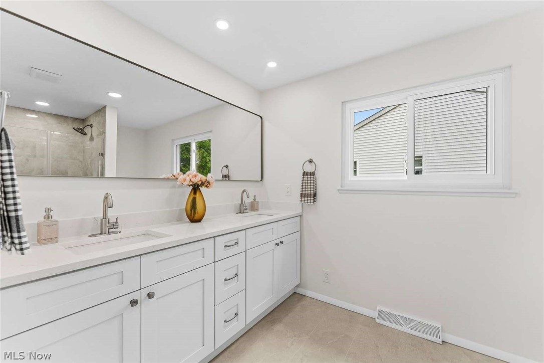 759 Cheriton Drive Highland Heights OH 44143