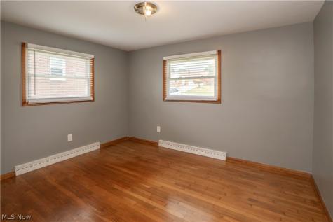 158 Miles Avenue NW Canton OH 44708