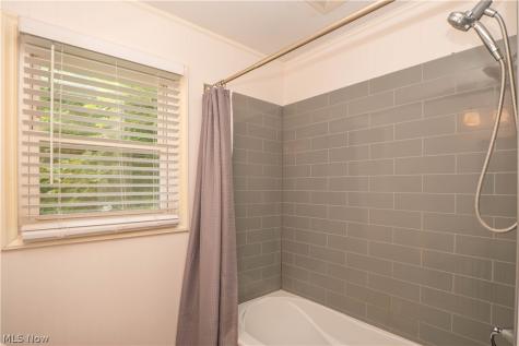 158 Miles Avenue NW Canton OH 44708