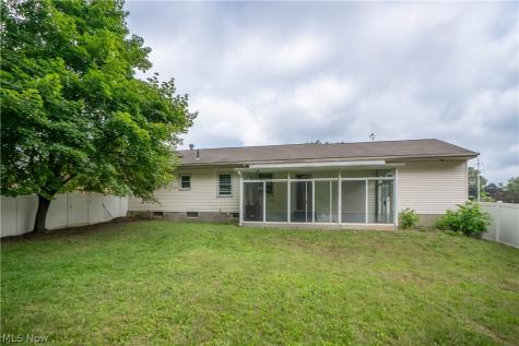 158 Miles Avenue NW Canton OH 44708