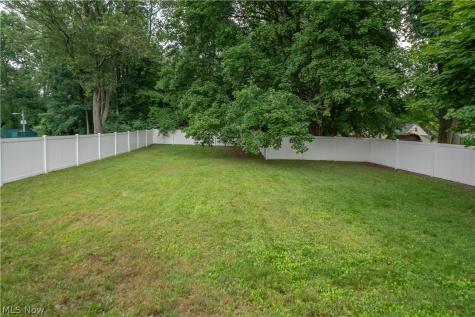158 Miles Avenue NW Canton OH 44708