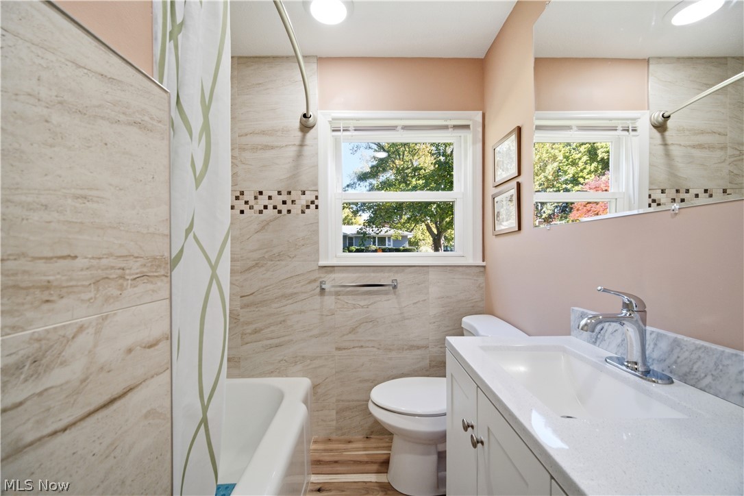 1929 Stabler Road Akron OH 44313