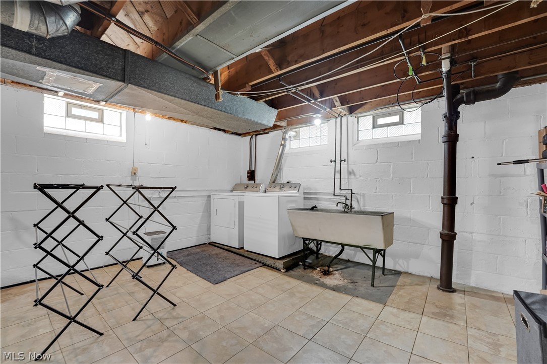 2313 Lorimer Road Cleveland OH 44134