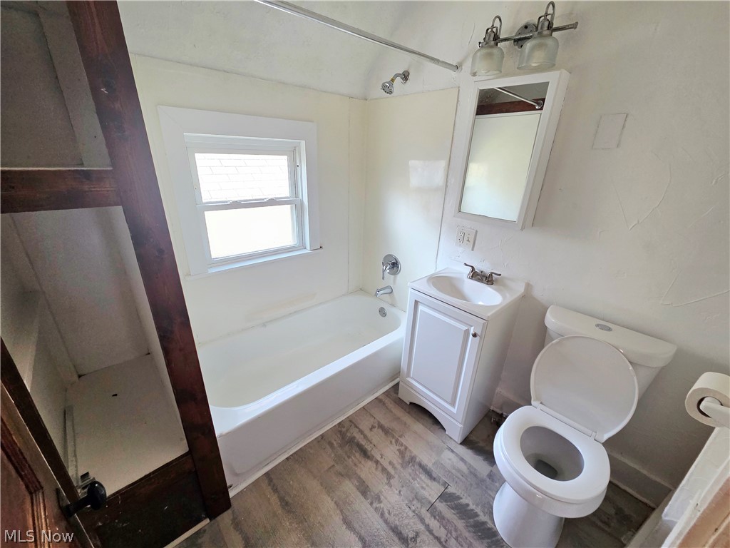 2125 W 81st Street Cleveland OH 44102