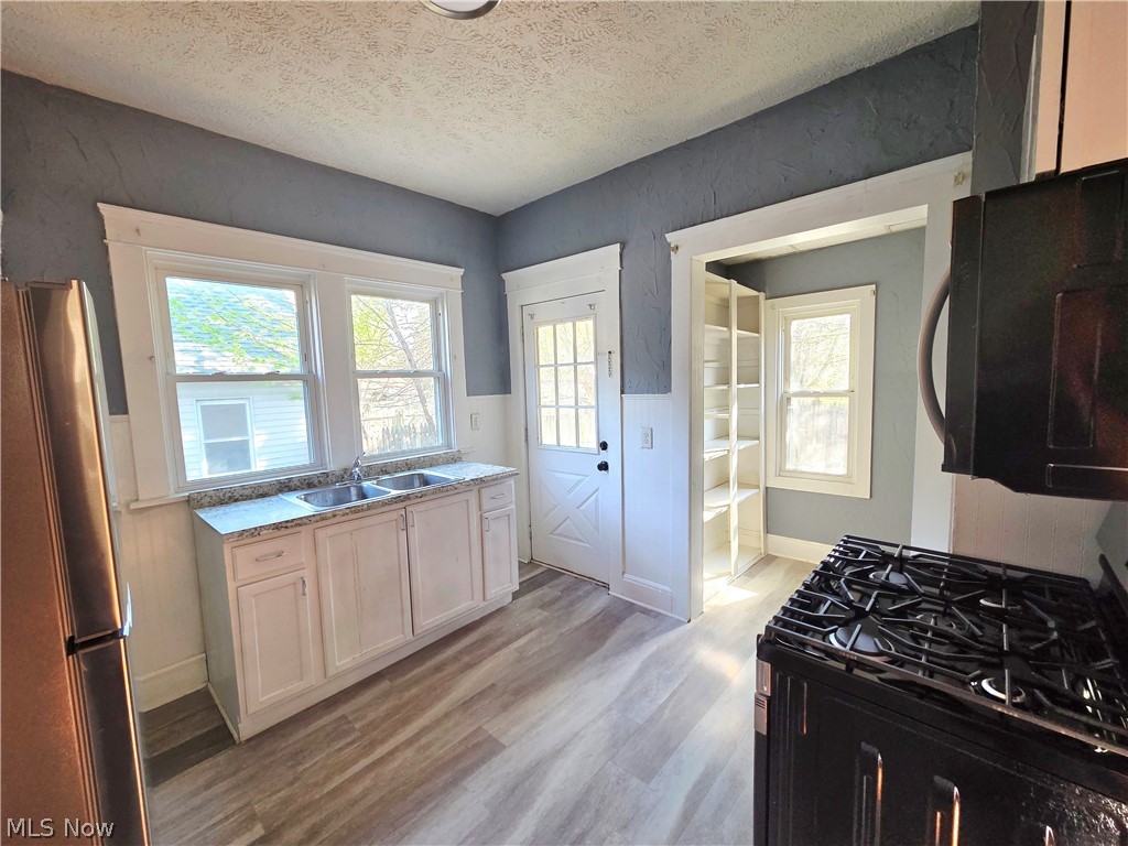 2125 W 81st Street Cleveland OH 44102