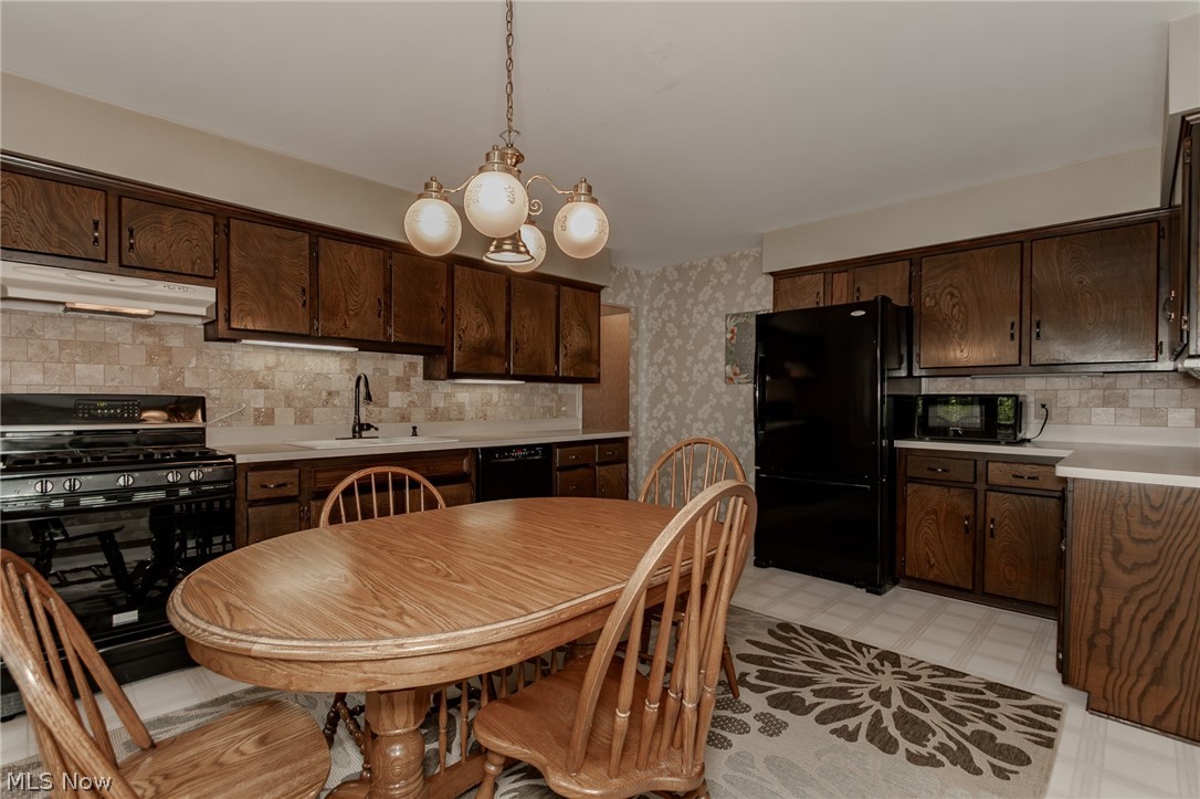 12181 W Shiloh Drive Chesterland OH 44026
