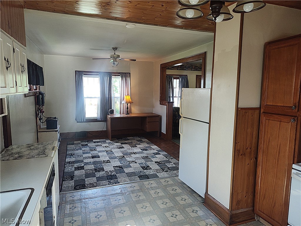 6005 Hillcrest Avenue Ashtabula OH 44004