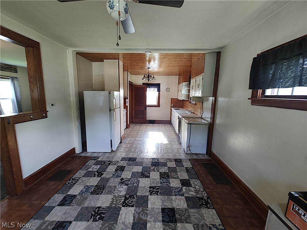 6005 Hillcrest Avenue Ashtabula OH 44004