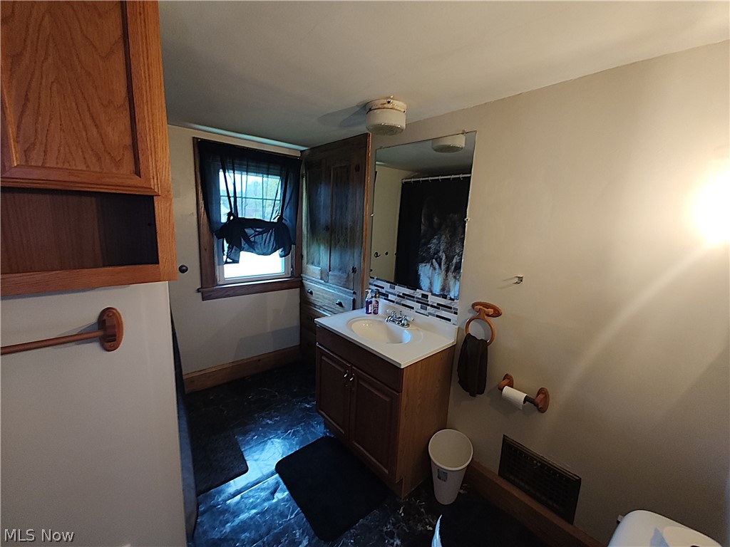 6005 Hillcrest Avenue Ashtabula OH 44004
