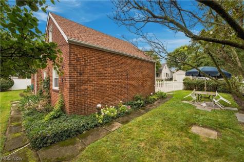 878 Witner Avenue Akron OH 44314