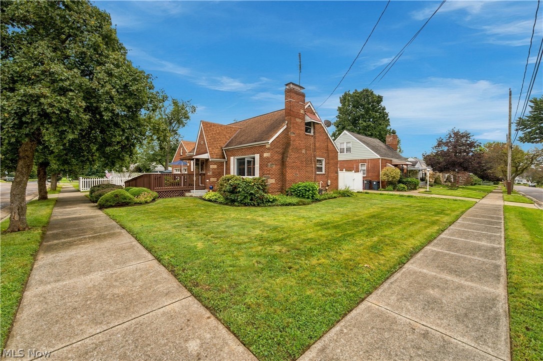 878 Witner Avenue Akron OH 44314