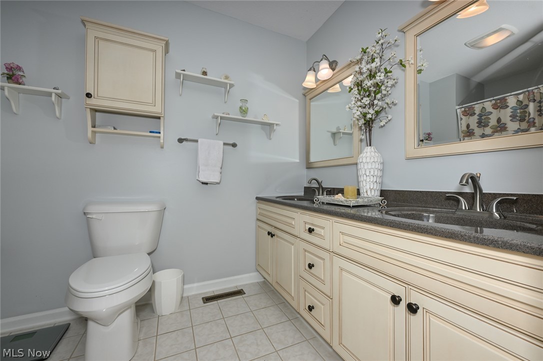 923 Elizabeth Court Cuyahoga Falls OH 44221