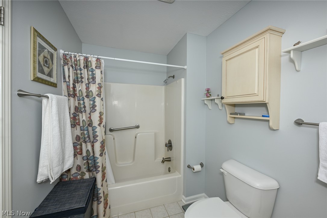 923 Elizabeth Court Cuyahoga Falls OH 44221