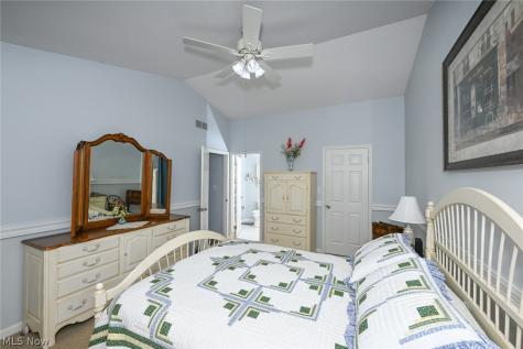 923 Elizabeth Court Cuyahoga Falls OH 44221