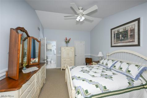 923 Elizabeth Court Cuyahoga Falls OH 44221