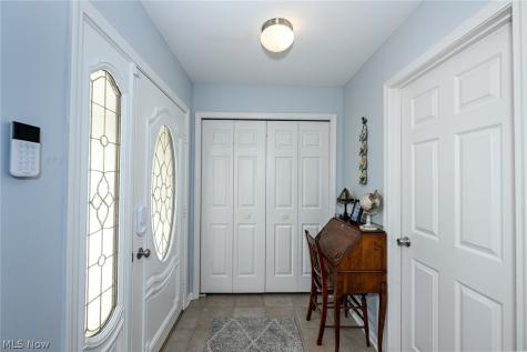 923 Elizabeth Court Cuyahoga Falls OH 44221