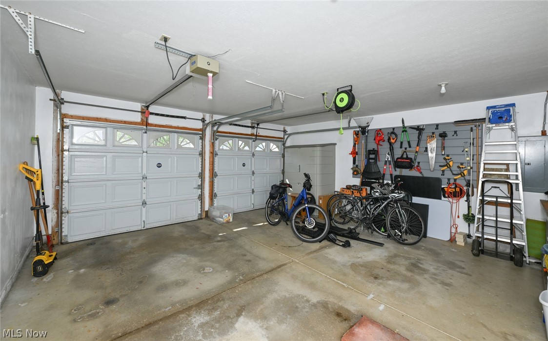 923 Elizabeth Court Cuyahoga Falls OH 44221