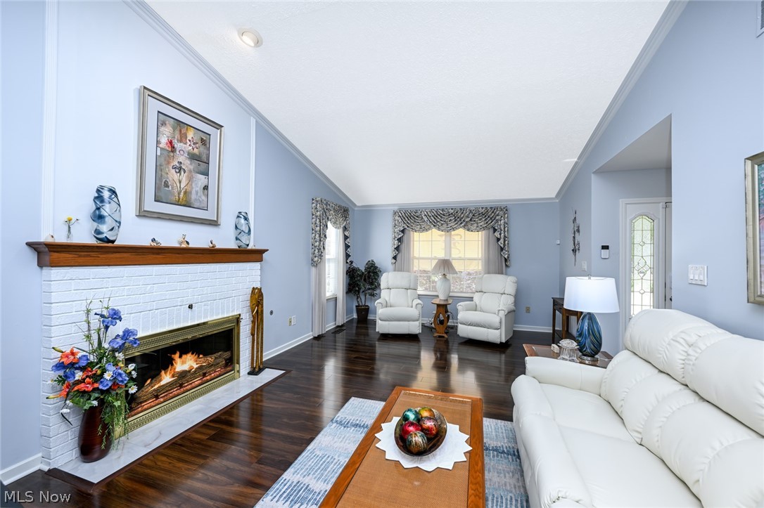 923 Elizabeth Court Cuyahoga Falls OH 44221
