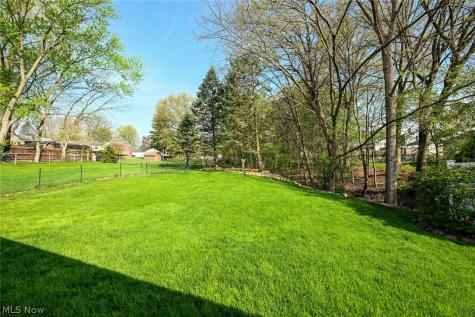 923 Elizabeth Court Cuyahoga Falls OH 44221