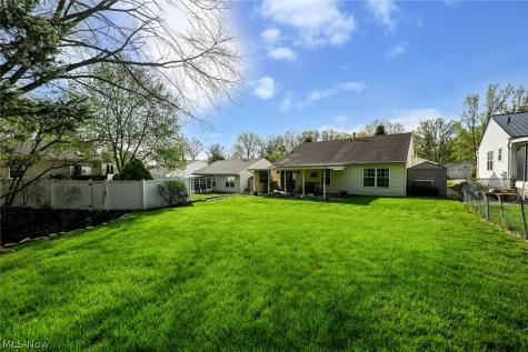 923 Elizabeth Court Cuyahoga Falls OH 44221