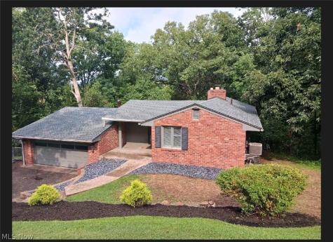 132 Hillcrest Drive Marietta OH 45750