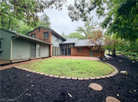132 Hillcrest Drive Marietta OH 45750