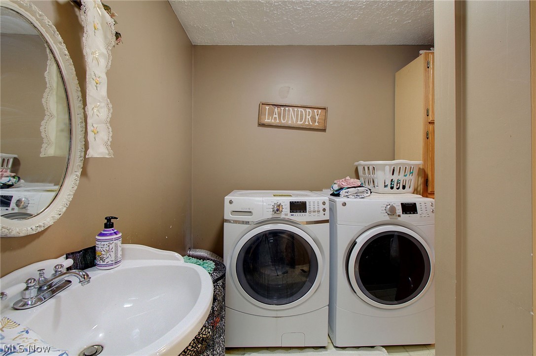 1495 Fredrickburg Drive Youngstown OH 44412