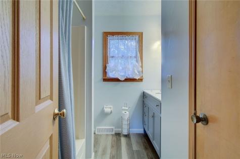 1495 Fredrickburg Drive Youngstown OH 44412