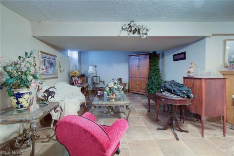 1495 Fredrickburg Drive Youngstown OH 44412