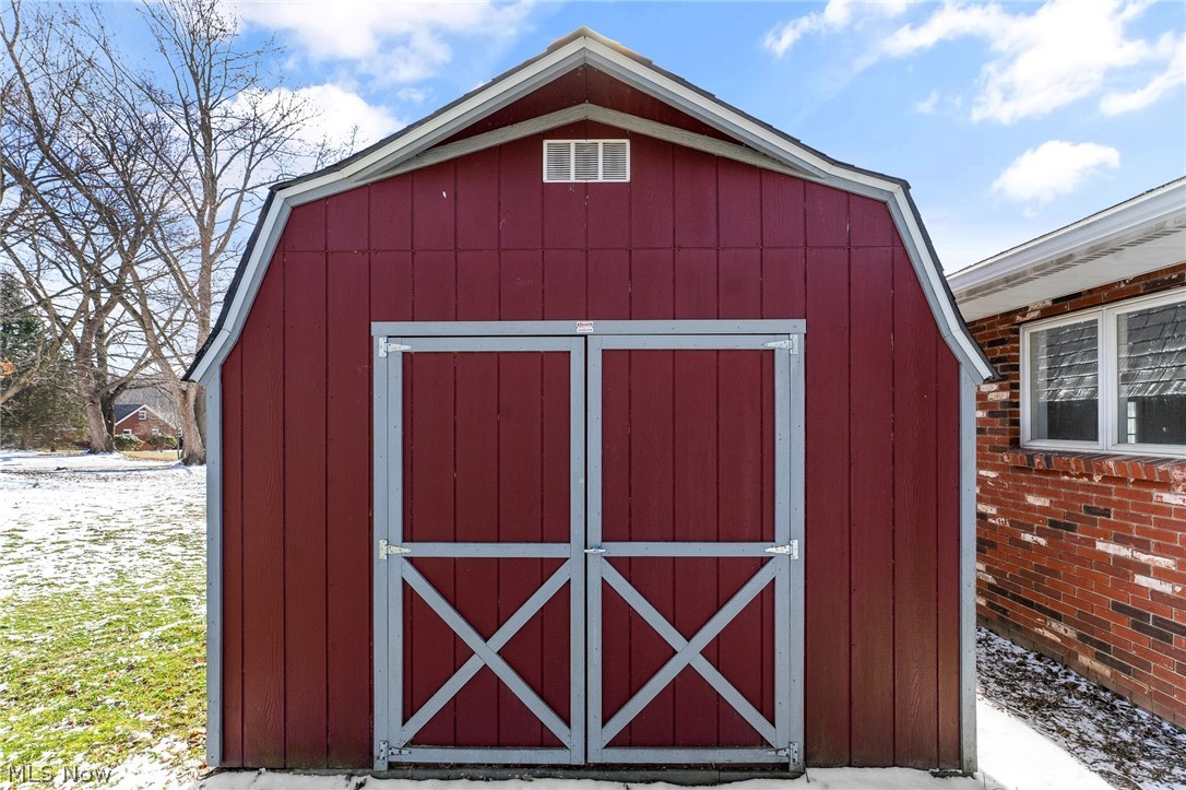49075 Maple Lane East Liverpool OH 43920