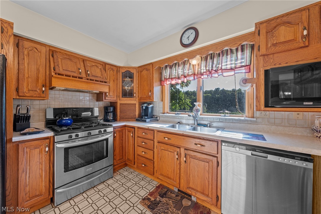 1841 Barnum Road Geneva OH 44041