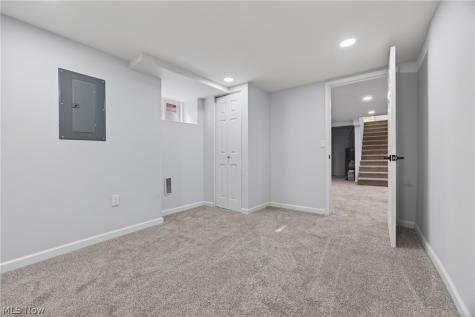 3226 W Ridgewood Drive Parma OH 44134