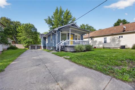 3226 W Ridgewood Drive Parma OH 44134