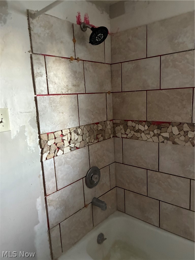 1395 Roslyn Avenue SW Canton OH 44710