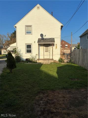 1395 Roslyn Avenue SW Canton OH 44710