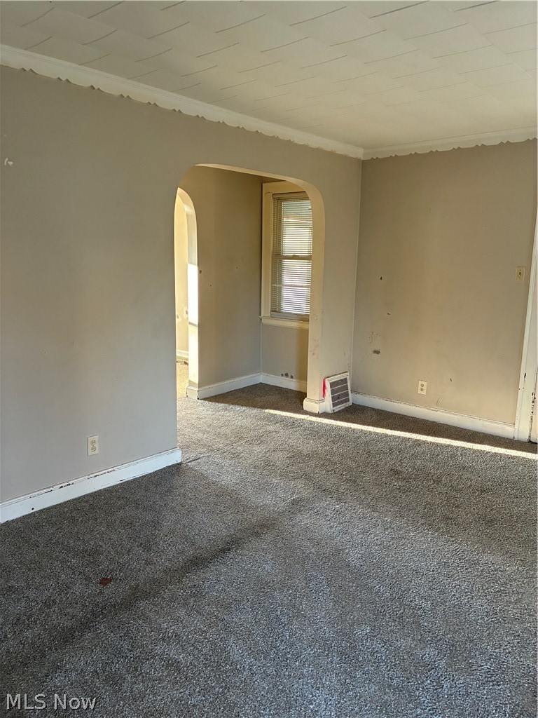 1395 Roslyn Avenue SW Canton OH 44710