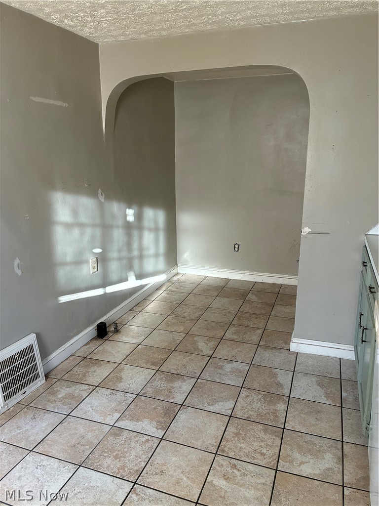 1395 Roslyn Avenue SW Canton OH 44710