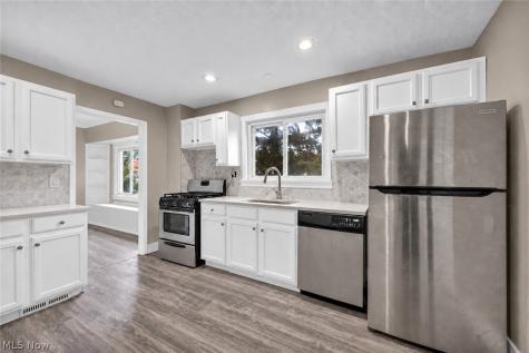 5012 Russell Avenue Parma OH 44134