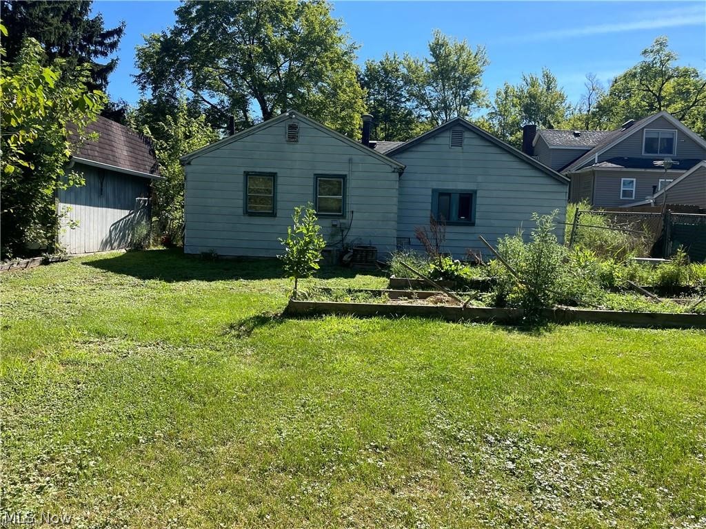 3050 Trumbull Avenue Mcdonald OH 44437