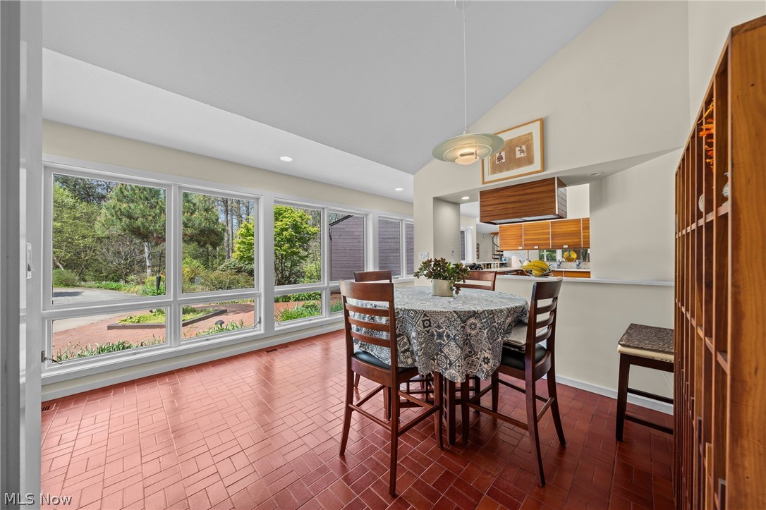 6 Whisperwood Lane Hunting Valley OH 44022