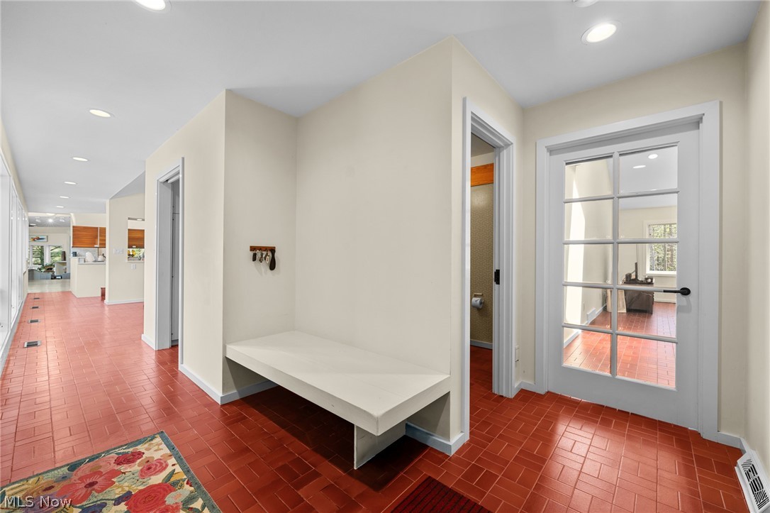6 Whisperwood Lane Hunting Valley OH 44022
