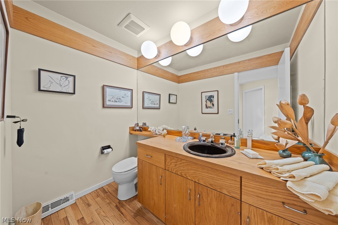 6 Whisperwood Lane Hunting Valley OH 44022