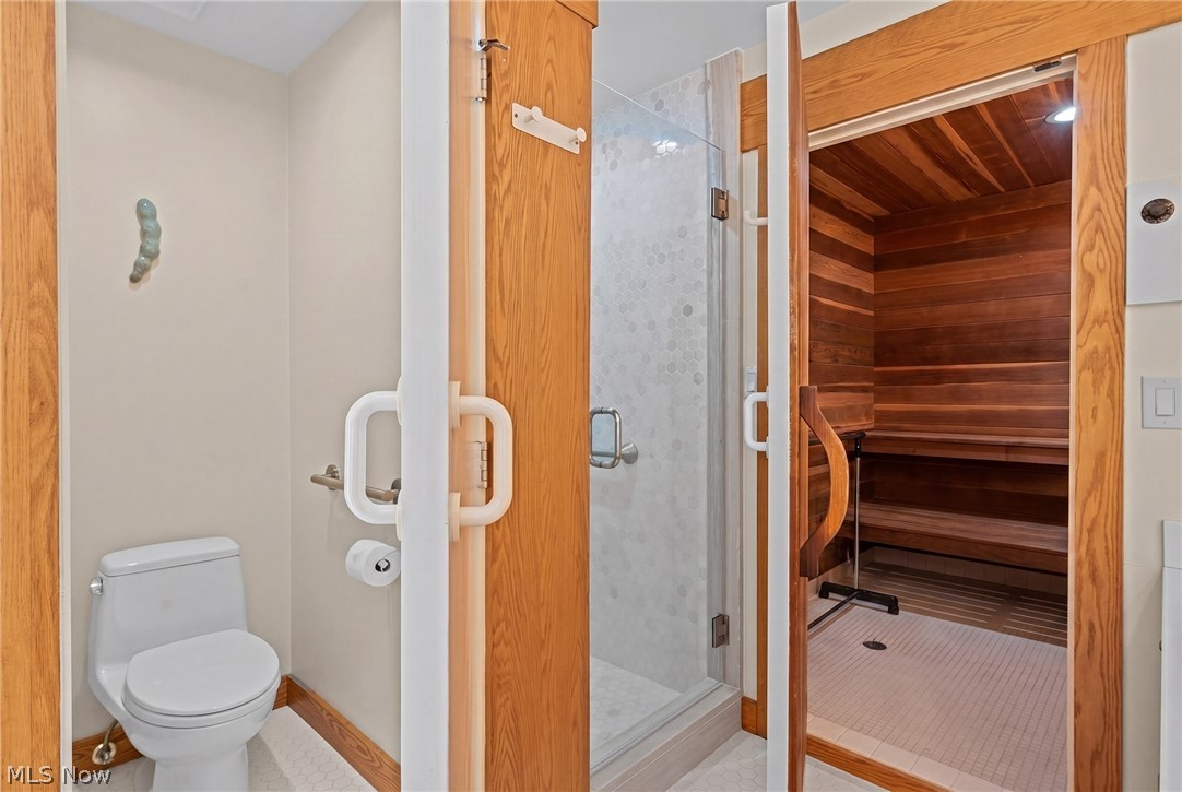 6 Whisperwood Lane Hunting Valley OH 44022