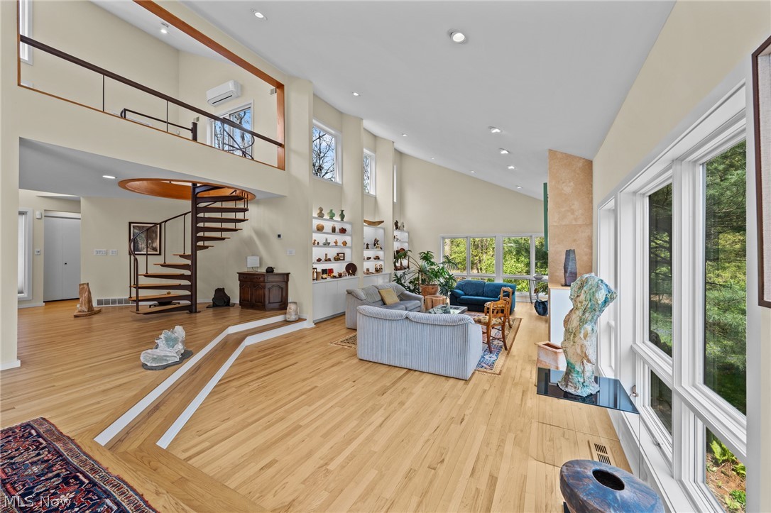 6 Whisperwood Lane Hunting Valley OH 44022