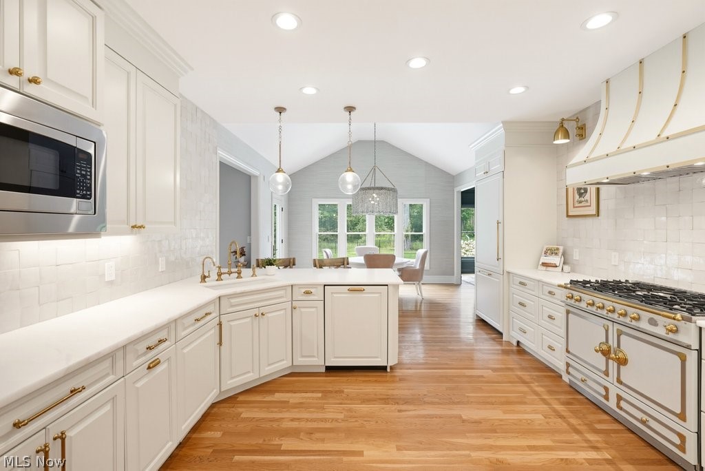 18180 Sedge Court Chagrin Falls OH 44023
