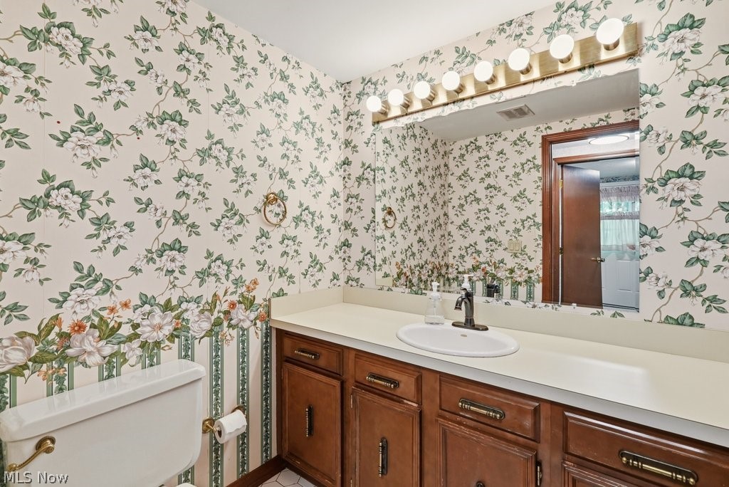 8700 Bradford Lane Brecksville OH 44141
