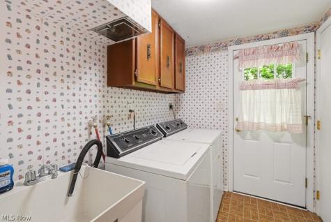 8700 Bradford Lane Brecksville OH 44141