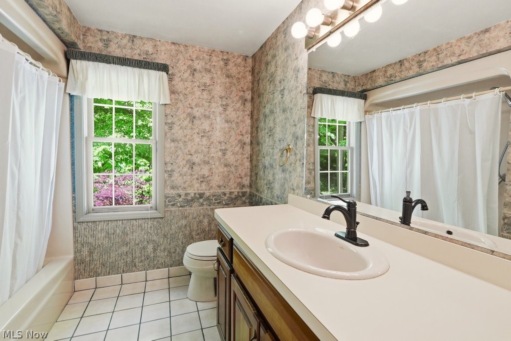 8700 Bradford Lane Brecksville OH 44141